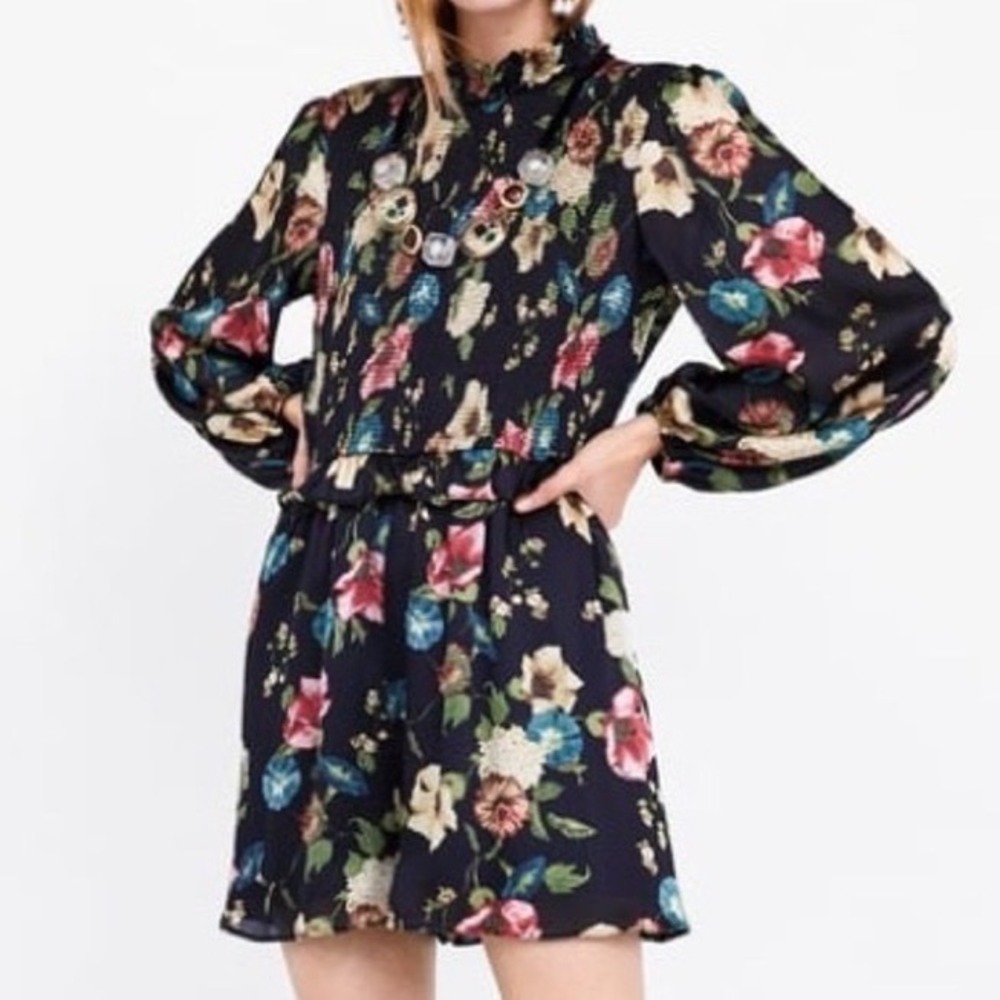 Zara Floral Long Sleeve Romper Shorts Black‎ Smocked Ruffle High Neck XL